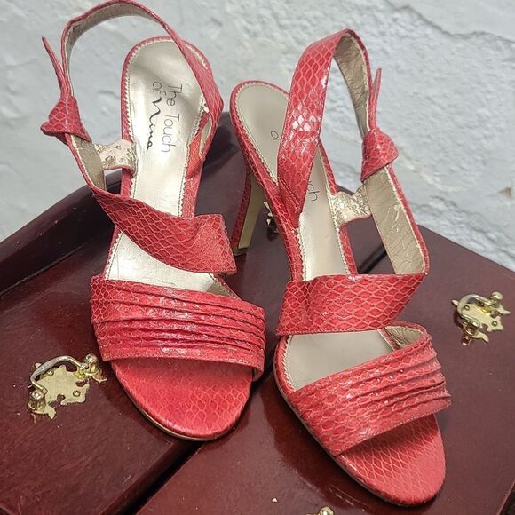 Vipor Touch of Nina red Snake skin heels - Picture 1 of 12